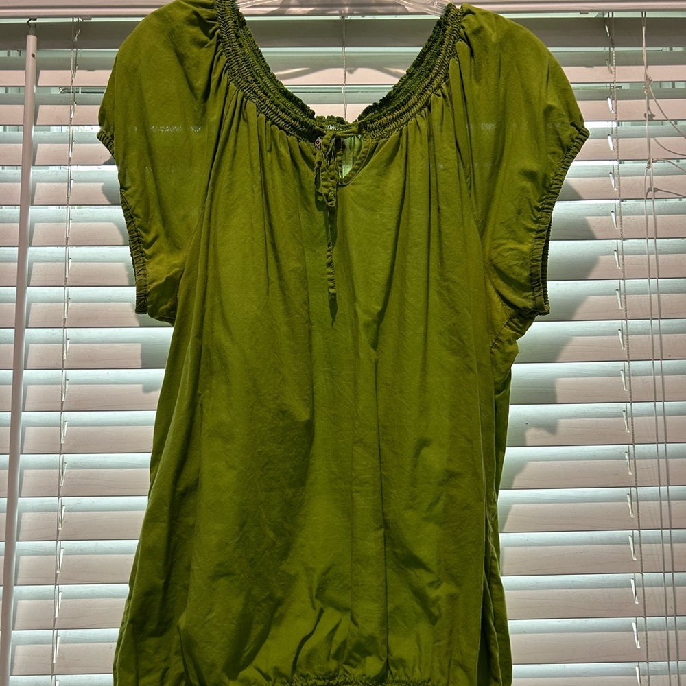 Old Navy short sleeve blouse